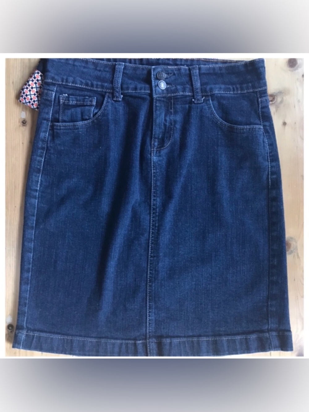 Old Navy Size 4 19.5” length denim skirt